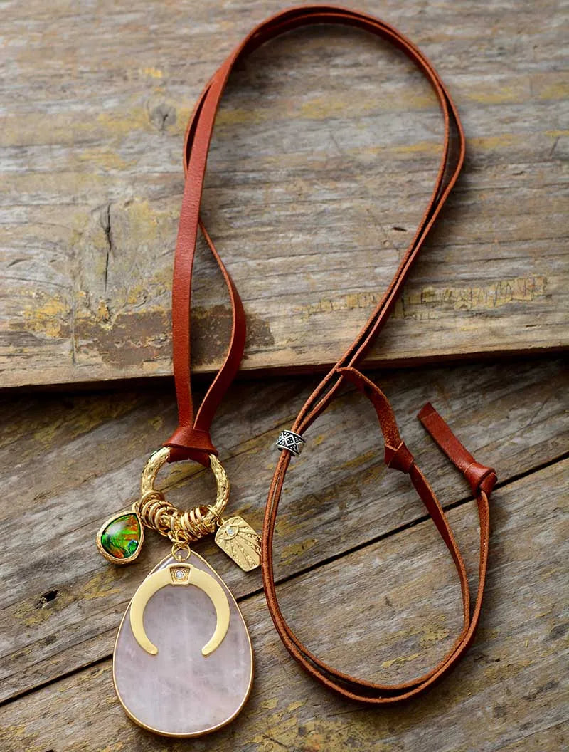 Large gold horseshoe necklace Dream Horse