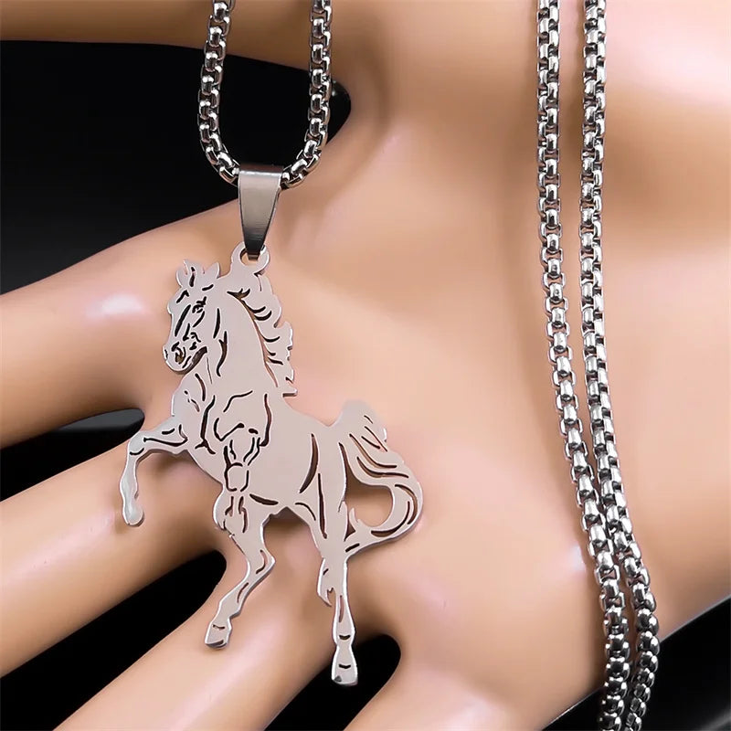 Jumping horse necklace Dream Horse
