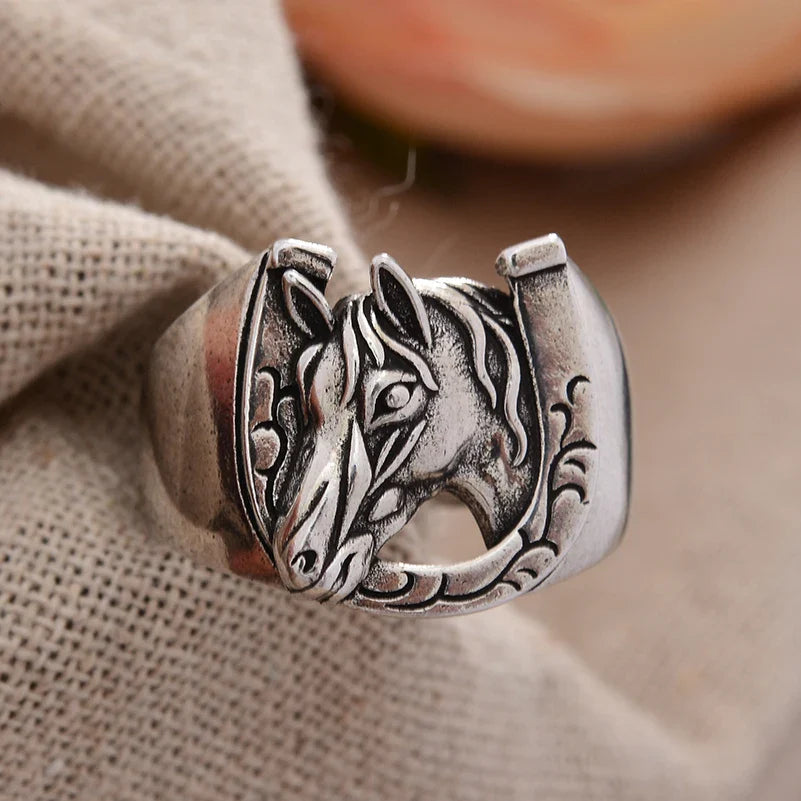 Horseshoe horse head ring Dream Horse