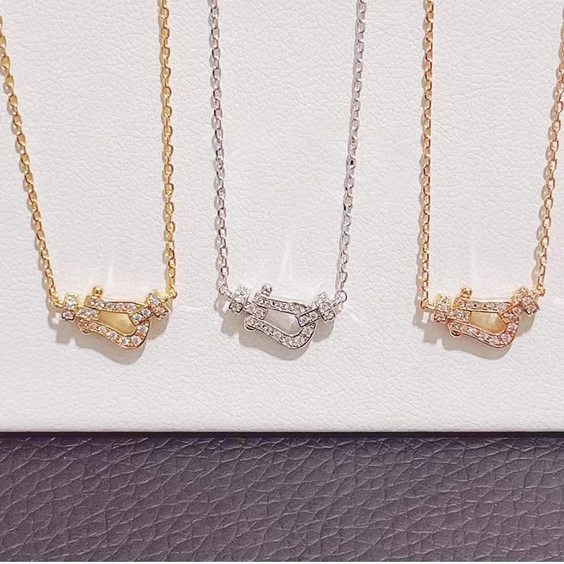 Delicate horseshoe necklace Dream Horse
