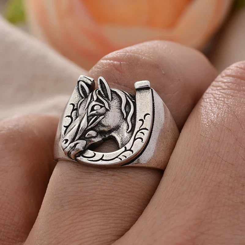 Horseshoe horse head ring Dream Horse