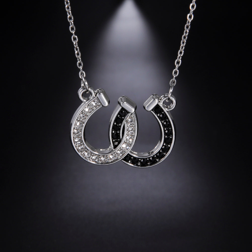 Horseshoe necklace double