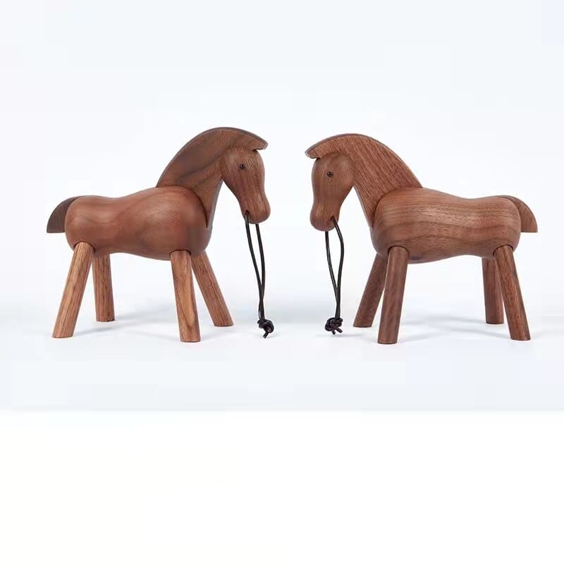 Large wooden horse statue - Dream Horse