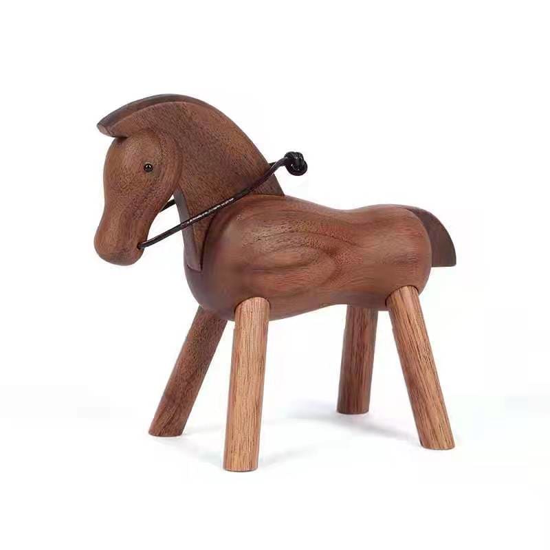 Large wooden horse statue - Dream Horse