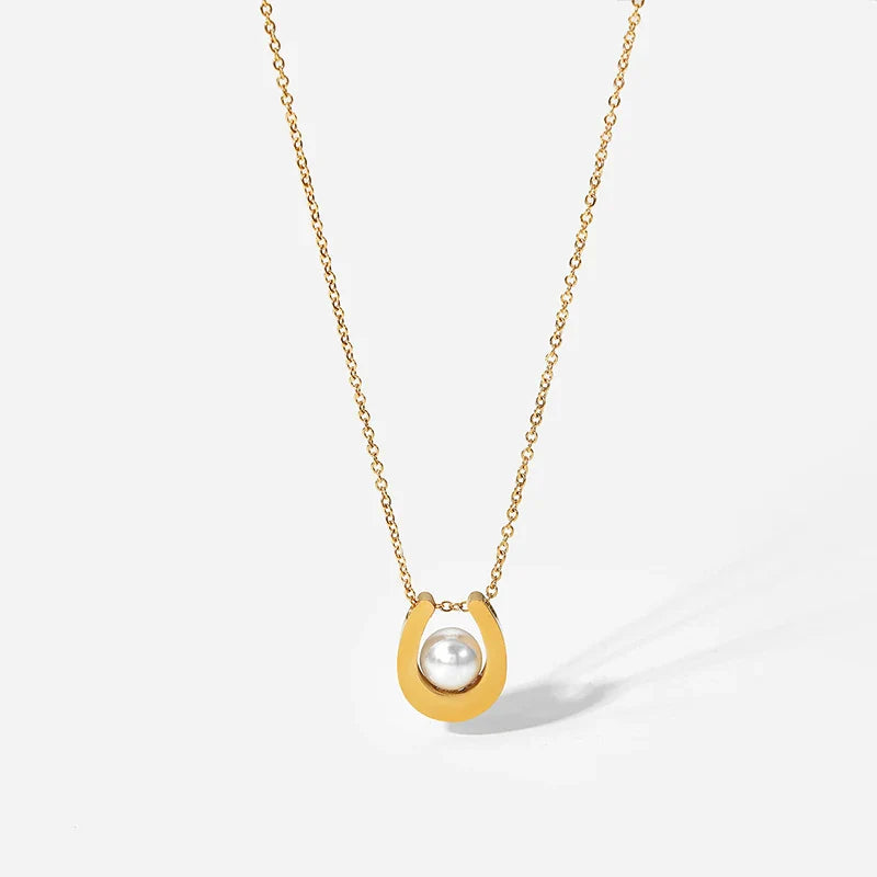 Pearl horseshoe necklace Dream Horse