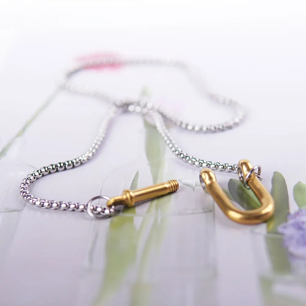 Rose gold horseshoe pendant Dream Horse
