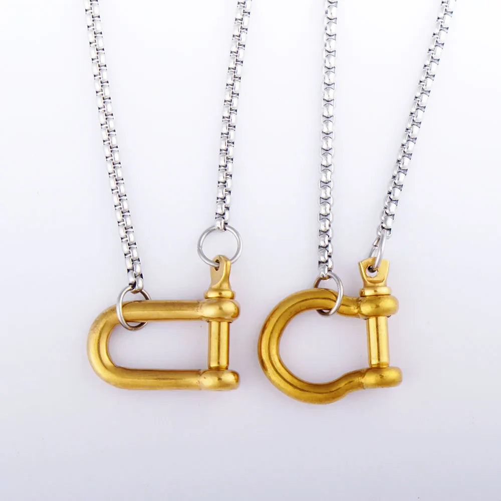 Rose gold horseshoe pendant Dream Horse
