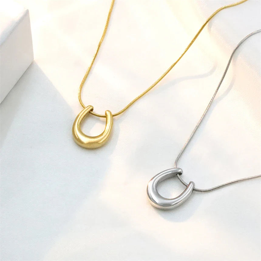 Stainless steel horseshoe necklace Dream Horse