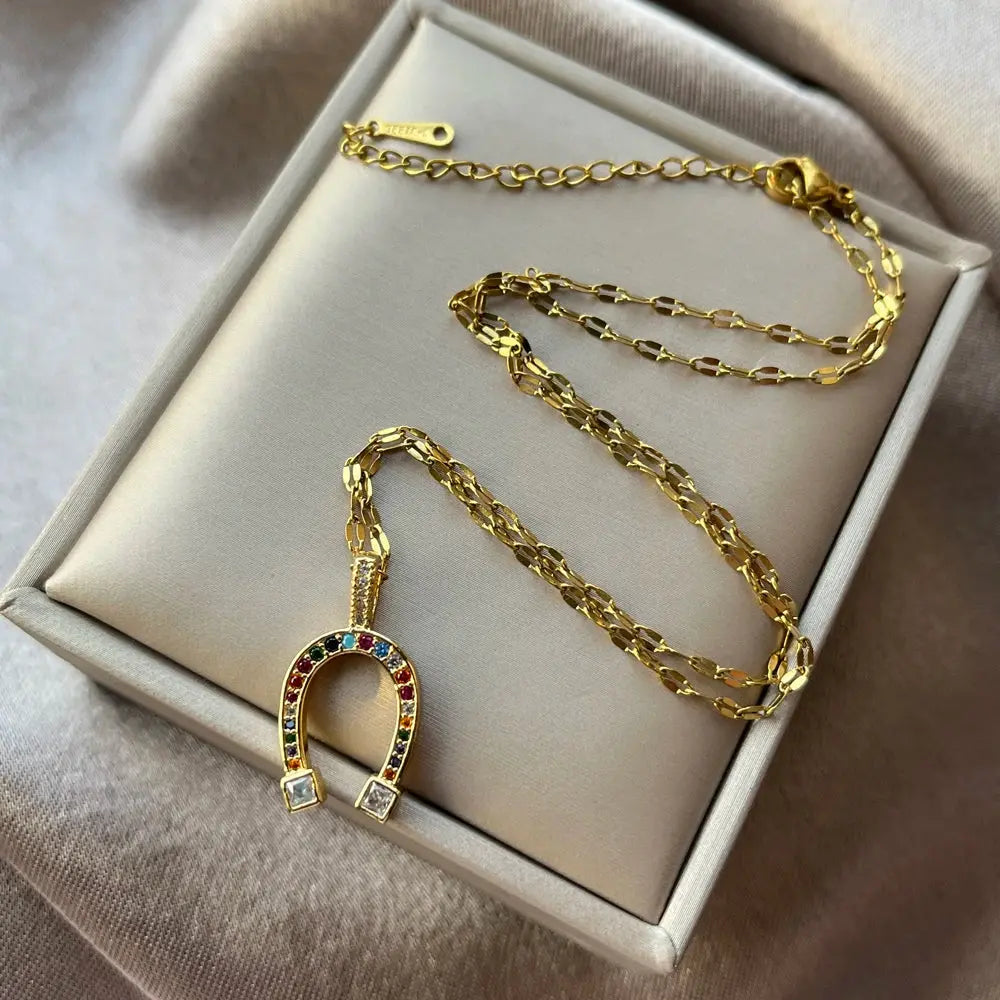 Upside down horseshoe necklace Dream Horse