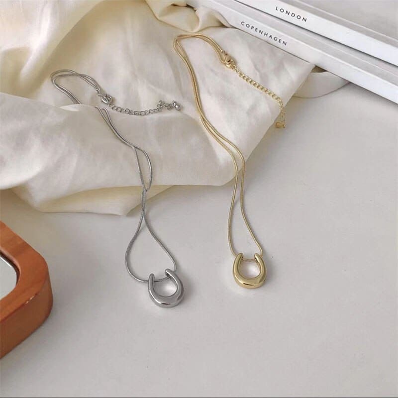 Women’s Horseshoe Pendant Necklace - Dream Horse